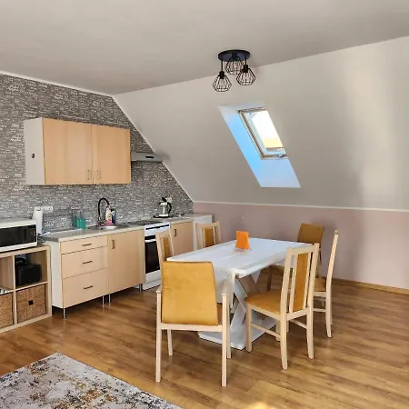 Apartment Wega *